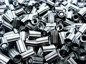 Şakirler Ürünleri Enjeksiyon Plastik Kapak Diş M7x1 Siyah Köşeli Ø11