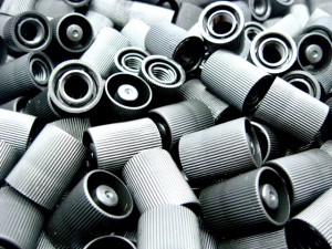 Şakirler Ürünleri Enjeksiyon Plastik Kapak Diş M9x1.25 Siyah Silindrik Ø18