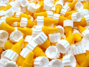 Şakirler Ürünleri Enjeksiyon Plastik Kapak Sistemleri Diş M9x1.25 Sarı Beyaz Tırtıllı Ø12