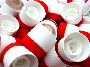 Şakirler Ürünleri Enjeksiyon Plastik Kapak Sistemleri Kırmızı Beyaz Tırtıllı Ø38